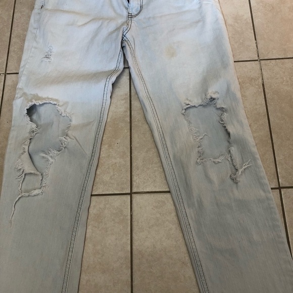 Original use highly distressed light washed jeans, size 34 - Picture 3 of 12